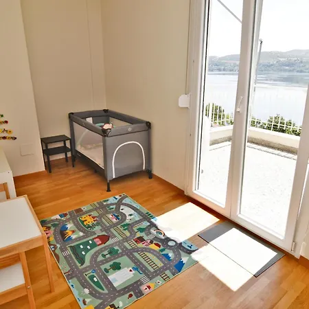 Leonidas' Privileged Home Kastoria Exterior photo