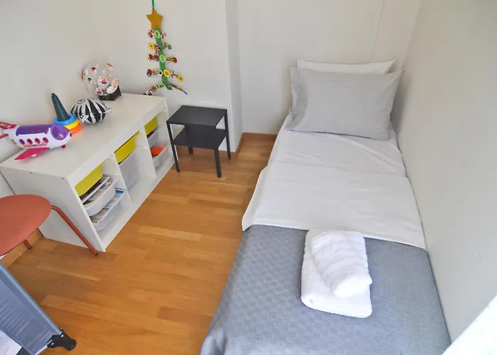 Leonidas\' Privileged Home