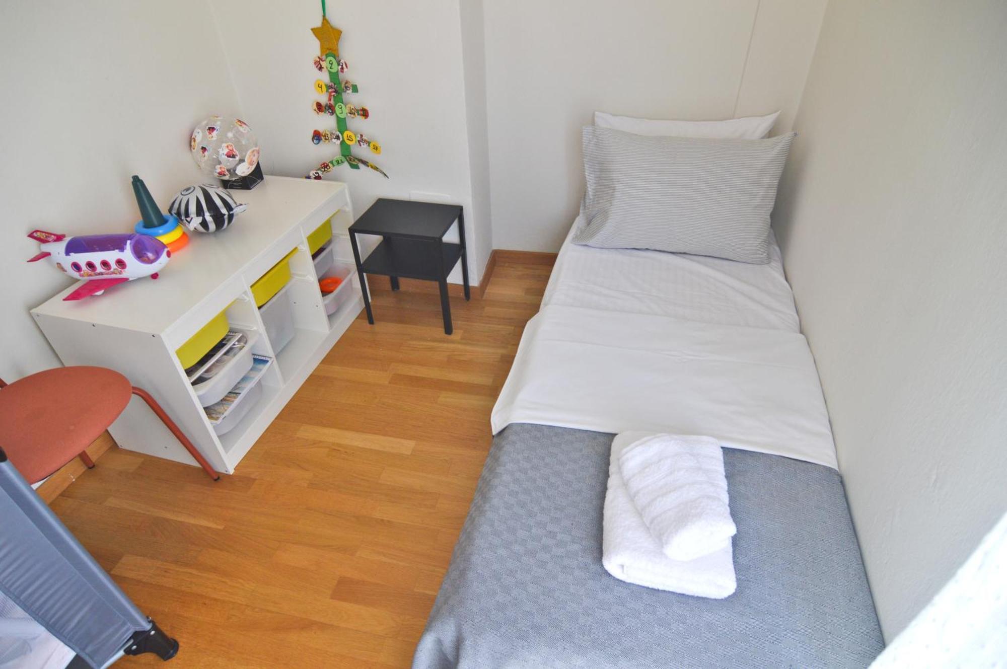 Leonidas' Privileged Apartment